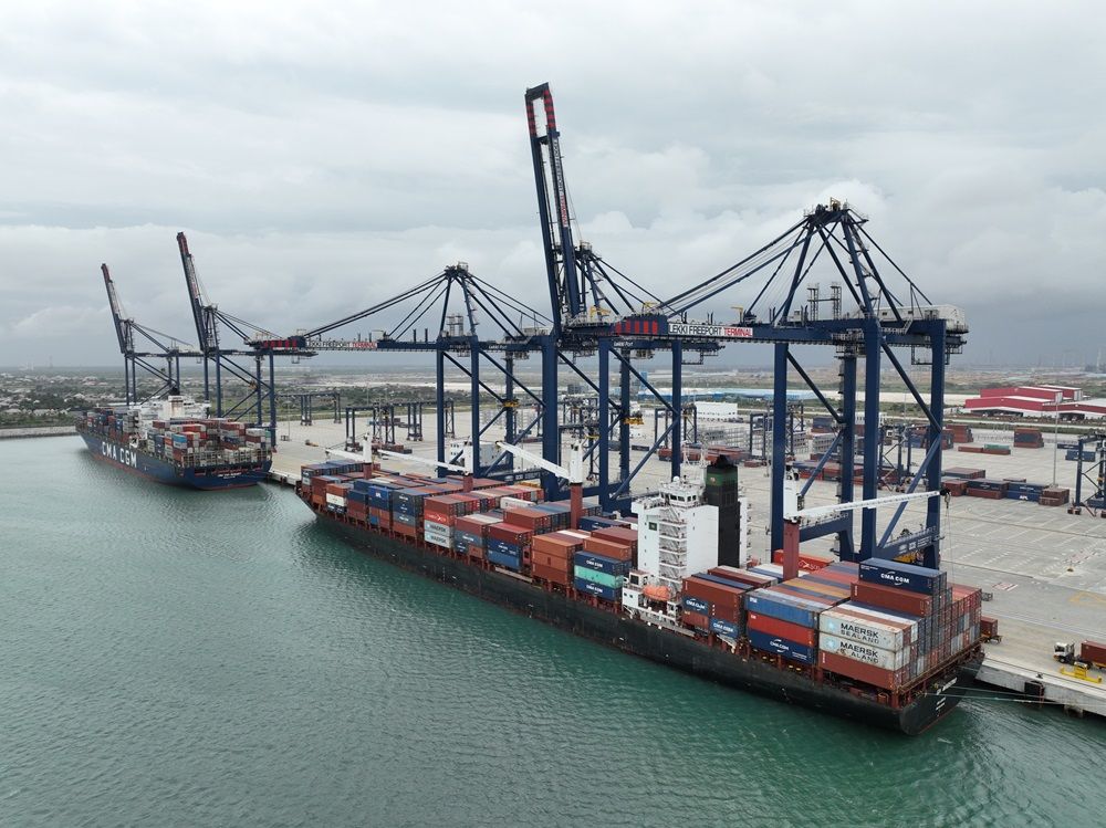 Berthing - Credit LekkiPort